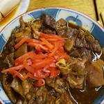 宇ち多゛ - 裏ワザ　煮込みに左上のダイコンのショウガを移してあります。美味です！