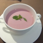レストラン サロン - 桃の冷製スープ