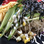 カフェアンドショップ ロータスランド - 2019/07/30
      【今週のおまかせセット】
      自家製中華麺使用 野菜たっぷり冷やし中華 550円
      ・野菜たっぷり冷やし中華
      ・夏野菜のオーブン焼き
      ・スイカ