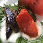 カフェアンドショップ ロータスランド - 2019/07/30
      【今週のおまかせセット】
      自家製中華麺使用 野菜たっぷり冷やし中華 550円
      ・野菜たっぷり冷やし中華
      ・夏野菜のオーブン焼き
      ・スイカ