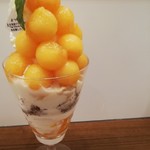 ミルク&パフェ よつ葉ホワイトコージ - 