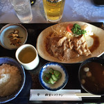 Teihou Kan Tori Kurabu - ビールと生姜焼き定食です