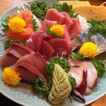 味心 - お刺身盛り合わせ