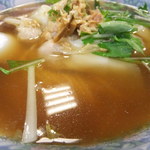 牡丹園 - エビ入りワンタン麺のアップ　【　２０１２年１月　】