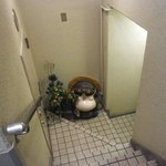 鈴よし - <'12/1/20撮影>外観の地下1階入口への風景です