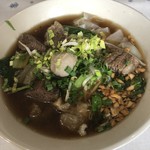 Som thai - 牛肉入り米粉麺