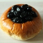 東京あんぱん 豆一豆 - 丹波の黒豆あんぱん