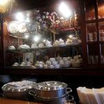 ゴールド - お店は喫茶店みたいな雰囲気