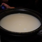 焼鳥・元気 - これが！白いスープの鍋です