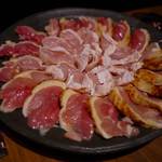 焼鳥・元気 - なべ用のお肉です。