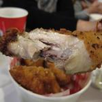 アミティ・ランディング・レストラン - チキン（モモ肉）