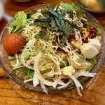 よって屋 - 食べるラー油 豆富サラダ 480円