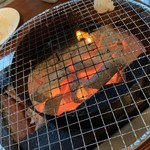 Matsuzaka Ushi Nikuyaki Tsuruya - 中々焼けない炭