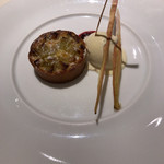 フランス料理 ル・クール - 緑のルバーブのタルト バニラアイス添え