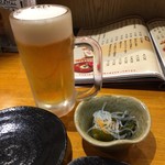 博多海鮮処 しらすくじら 明神丸 - ビールは開店記念で無料、嬉しい♪