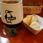 グリルキッチン カンプス  - 烏龍茶410円とお通し270円