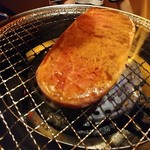 炭火焼肉処じゅうじゅう - サーロイン…焼く…♪