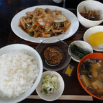 上野食堂 - めっちゃお得なホルモン定食！1,000円！！