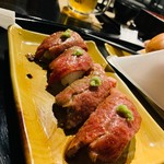 京のお肉処 弘 - 牛トロ炙り寿司