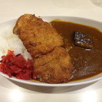 ビストロ茶葉蘭 - ボリュームタップリビーフカツカレーライス