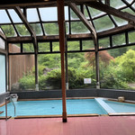 Yamanokami Onsen Yuukaen - 源泉かけ流しのお風呂
      