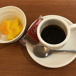 Zicca - エスプレッソ、マンゴー杏仁豆腐
シナモンクッキー付き。