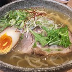 布施 細見商店 - 冷やしラーメン（焼きあご出汁）