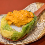 藤緒 - 春キャベツの海鮮巻き生うにのせ