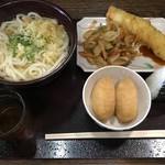 いりこぶ家 - かけうどんと揚げ物、おにぎり、おいなりさん