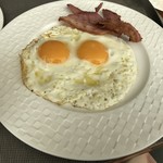 Hotel Nikko Saigon - 