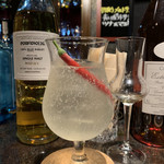 バー エグザゴーヌ - R1.7  自家製ジンジャーシロップ仕様のモスコミュール