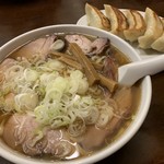 手打らーめん　玄 - ラーメン＆餃子