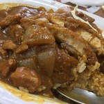 お食事の店 キッチンカロリー - こんな具沢山のカツカレー、見た事ない