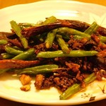 Stir-fried green beans and crispy meat