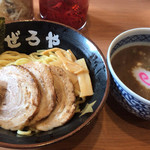 豚骨ラーメン ぜろや - 特製つけ麺？