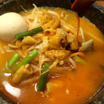 石焼らーめん 火山 - スープをいれて