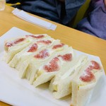 フルーツパーラーヤオイソ - 季節サンド（いちじく）