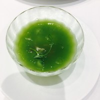 Grand rocher - キュウリのスープ
                    中にはキウイとじゅんさいが⭐️