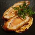 とんかつ マンジェ - 二人でシェアすると丁度良いかな？
      脂の強いの苦手な年頃になってきました(*ﾉ∀`*)