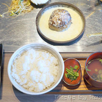 鉄板和食とワイン 萬鉄 - ハンバーグ