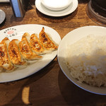Shibuyagyouza - 焼餃子とライス
