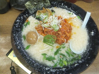 屋台ラーメン とんこつ貴生 - ホルモンメン800円(2019.7.13)