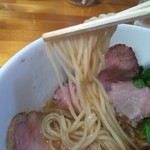 極汁美麺 umami - 自家製ストレート細麺