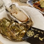Dewazushi - 広田湾の生牡蠣。
