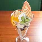 Fruit parfait where you can choose from today's fruits