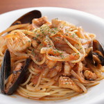 Dining Bar gravitas - 本日の具材から選べるスパゲッティ（魚介のトマトパスタ）