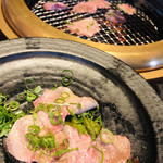 創作焼肉 神戸 牛乃匠 - 牛タン、さっぱりいただけるから好きです(о´∀`о)