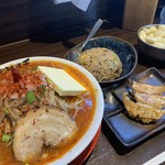 激辛ラーメンの拉麺帝王 - 帝王味噌ラーメン880円(税込)
                                ※6辛 100円(税込)
                                もやし(普通300g) 160円(税込)
                                メガバター 150円(税込)
                                チャーハンセット 390円(税込)
                                #2019.08