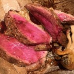 AKI NAGAO - 和歌山 鴨肉－朴葉包み 玄米味噌と黒オリーブのタッブナード