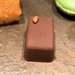 AKI NAGAO - ボンボンショコラ